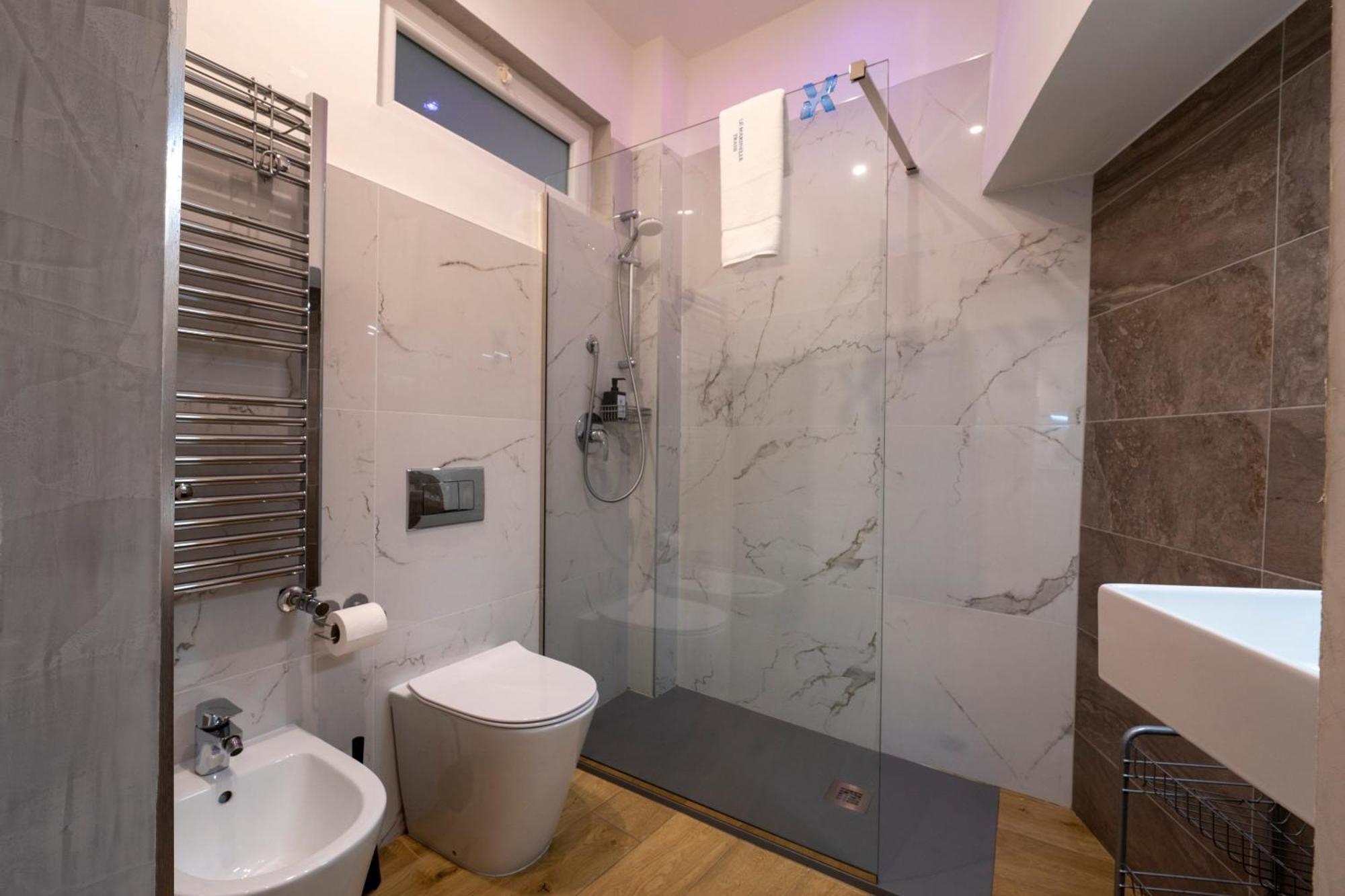 Vischi Apartment Trani By Le Marinelle Loc Turistica Buitenkant foto